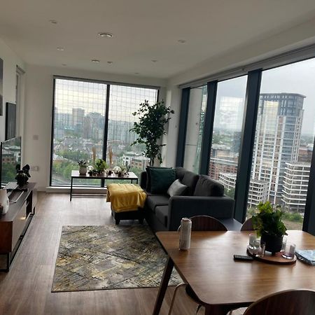 Luxury 2 Bedroom En-Suite Apartment Balcony Views Manchester Exteriör bild
