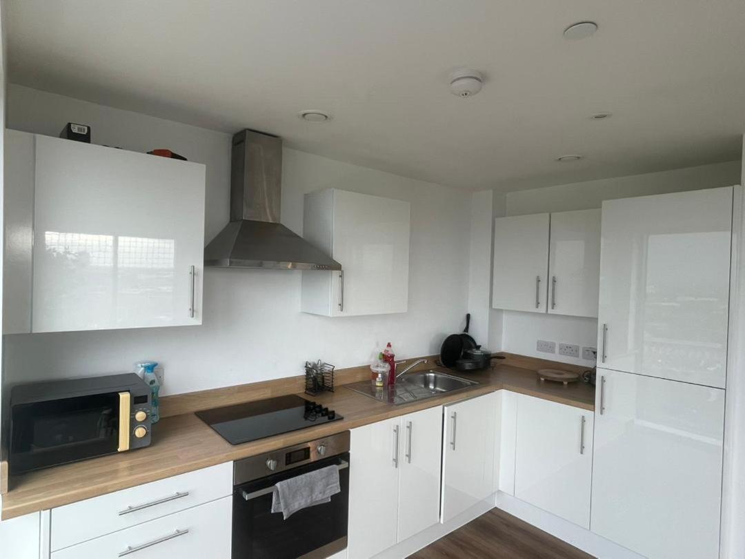 Luxury 2 Bedroom En-Suite Apartment Balcony Views Manchester Exteriör bild